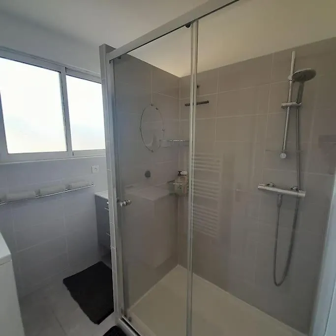 Petit Paradis Hyper Centre Sanary 3 Chambres Parking Clims Wifi Terrasse Apartment