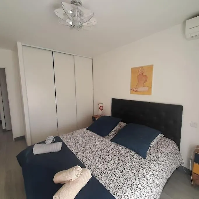 Petit Paradis Hyper Centre Sanary 3 Chambres Parking Clims Wifi Terrasse 0*, Sanary-sur-Mer France