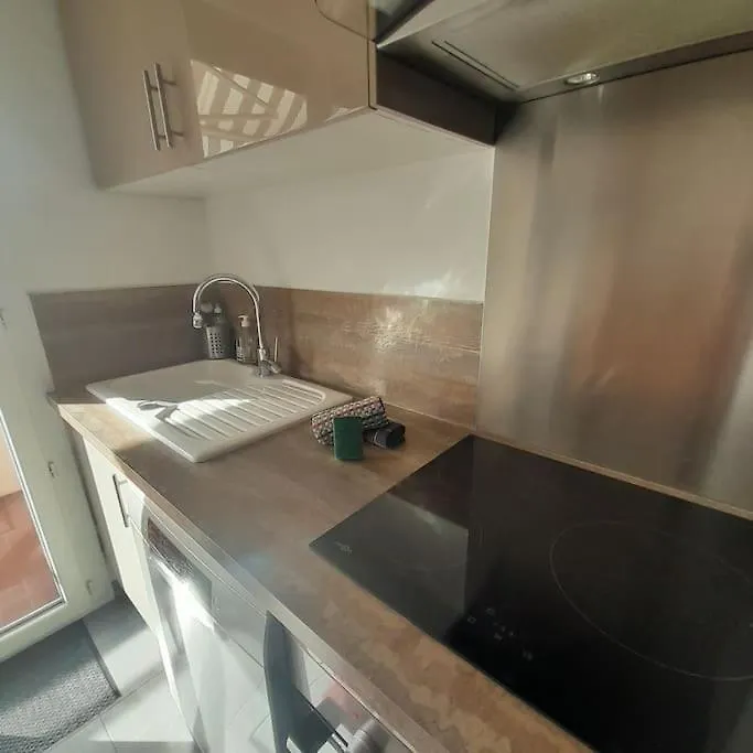 Petit Paradis Hyper Centre Sanary 3 Chambres Parking Clims Wifi Terrasse 0*, Sanary-sur-Mer
